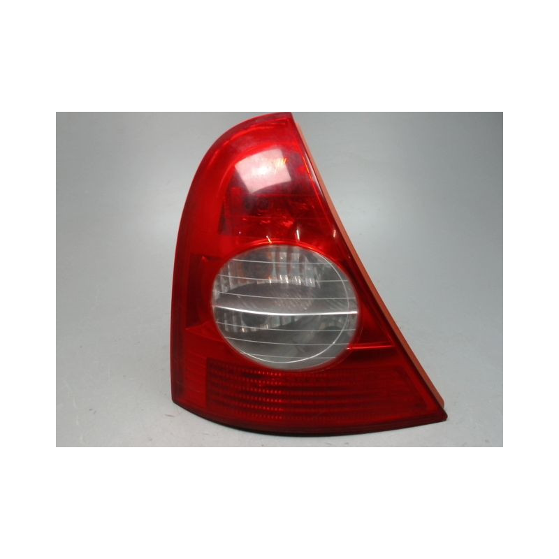FEU ARRIERE GAUCHE  RENAULT CLIO II PH.2 01-06