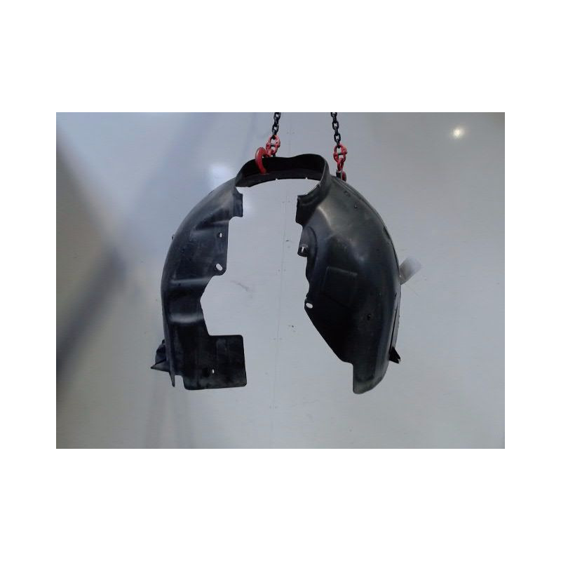 PARE-BOUE AVANT DROIT FORD FOCUS 2008-