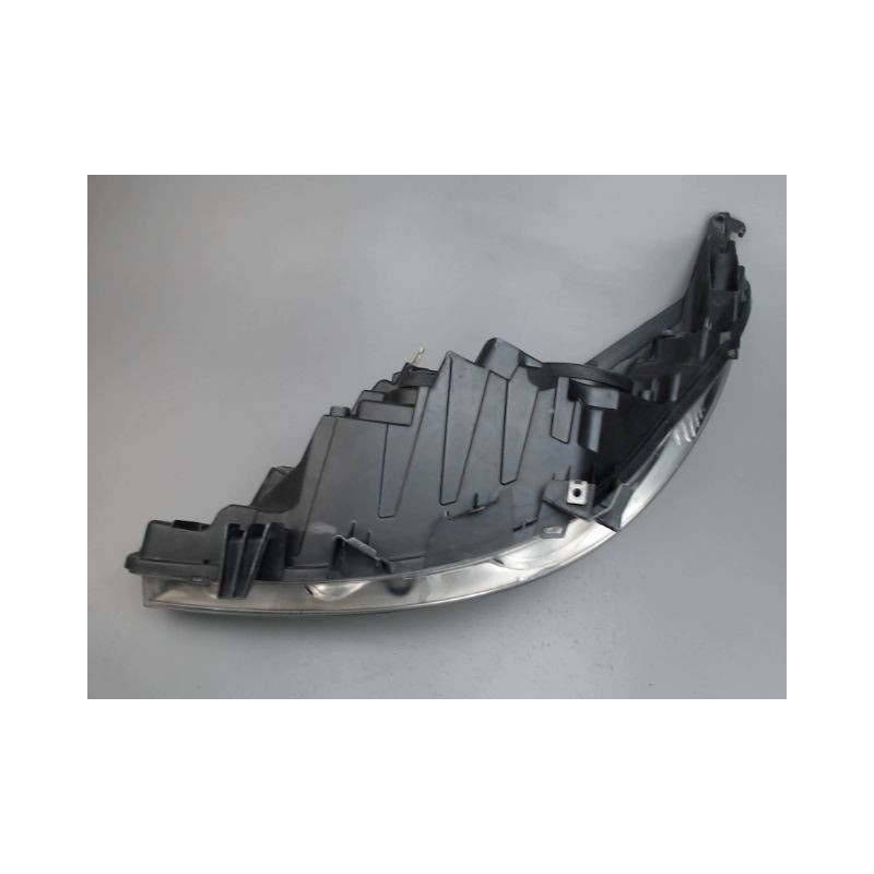PHARE DROIT PEUGEOT 207