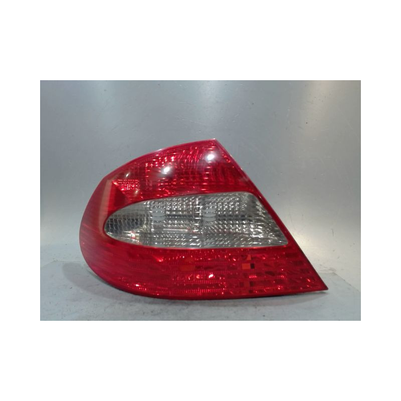 FEU ARRIERE GAUCHE  MERCEDES CLK