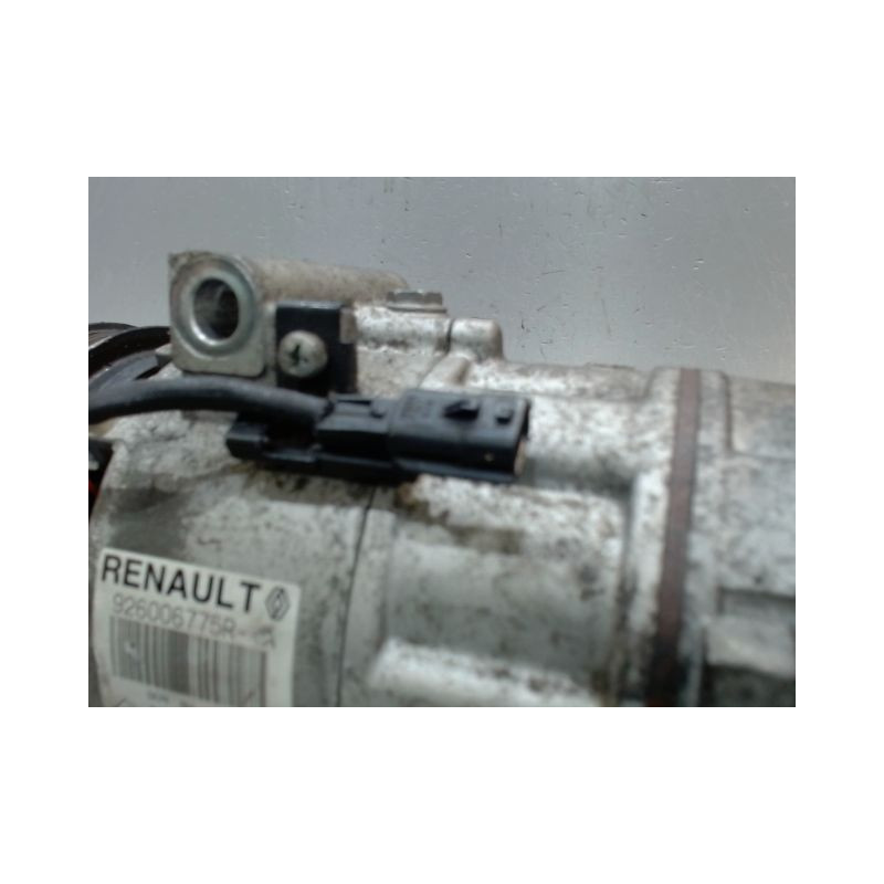 COMPRESSEUR AIR CONDITIONNE DACIA SANDERO