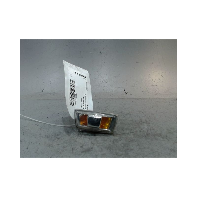 REPETITEUR AILE DROIT OPEL ASTRA