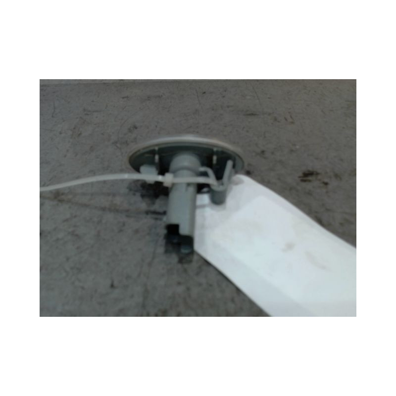 REPETITEUR AILE DROIT PEUGEOT 108