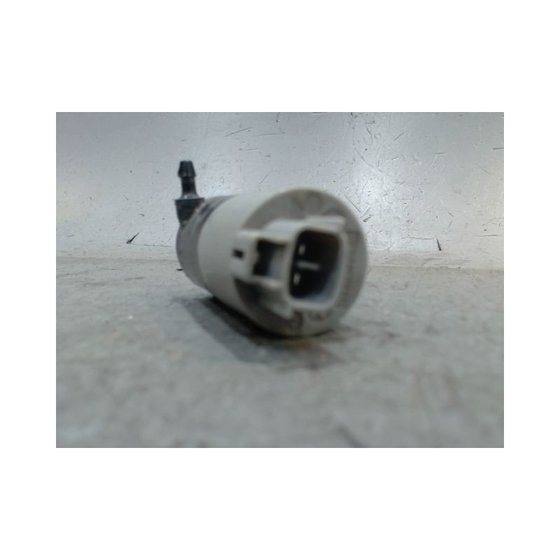POMPE LAVE-GLACE AVANT PEUGEOT 108