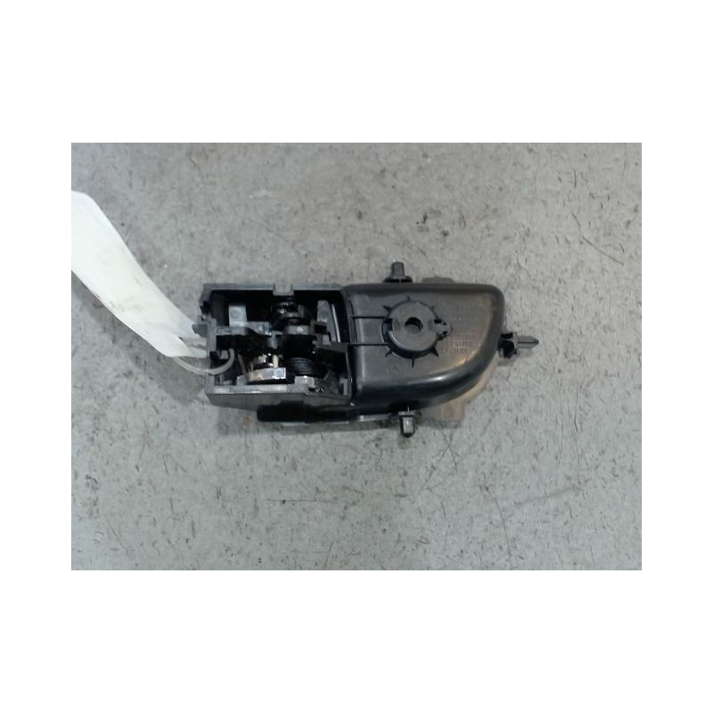 POIGNEE INTERIEURE PORTE AVANT DROIT PEUGEOT 108