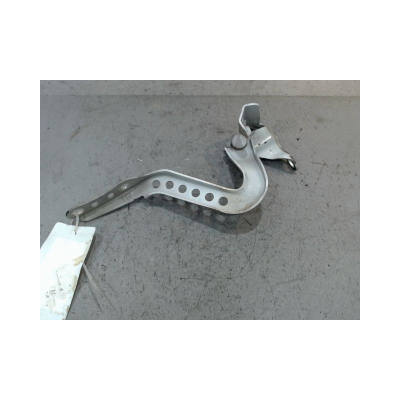 COMPAS DROIT CAPOT PEUGEOT 108