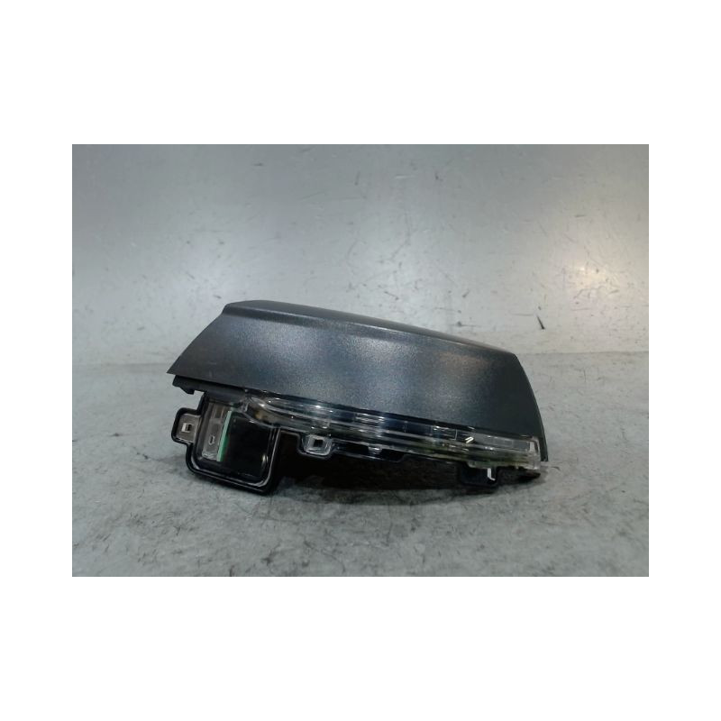 REPETITEUR RETROVISEUR DROIT VOLKSWAGEN POLO