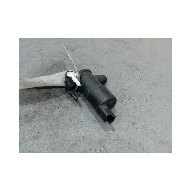POMPE LAVE-GLACE AVANT OPEL CORSA