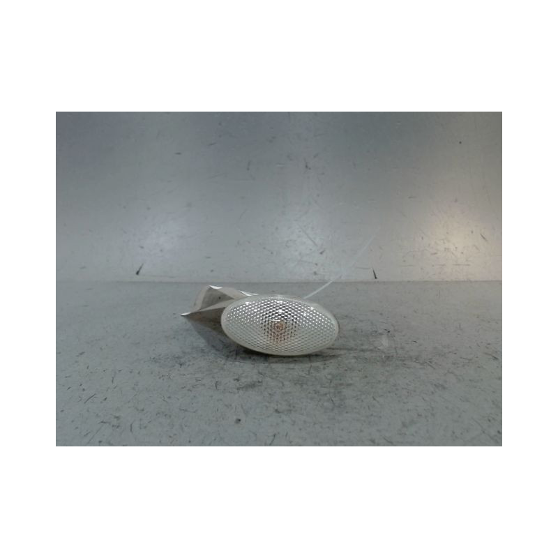 REPETITEUR AILE DROIT OPEL AGILA
