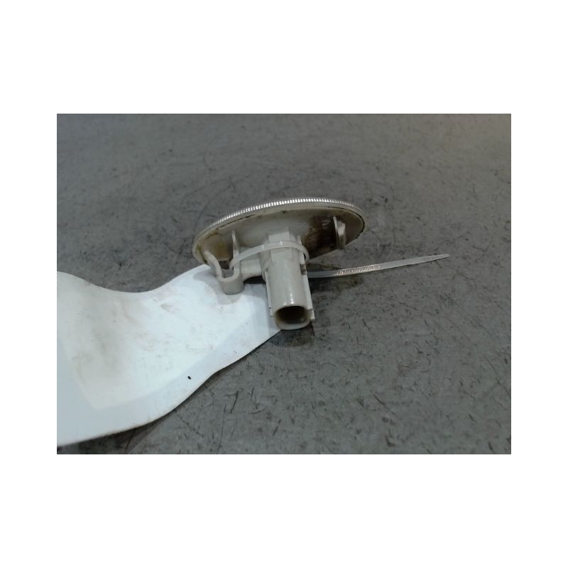 REPETITEUR AILE DROIT OPEL AGILA