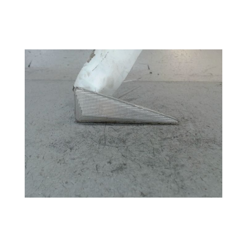 REPETITEUR AILE GAUCHE RENAULT MEGANE