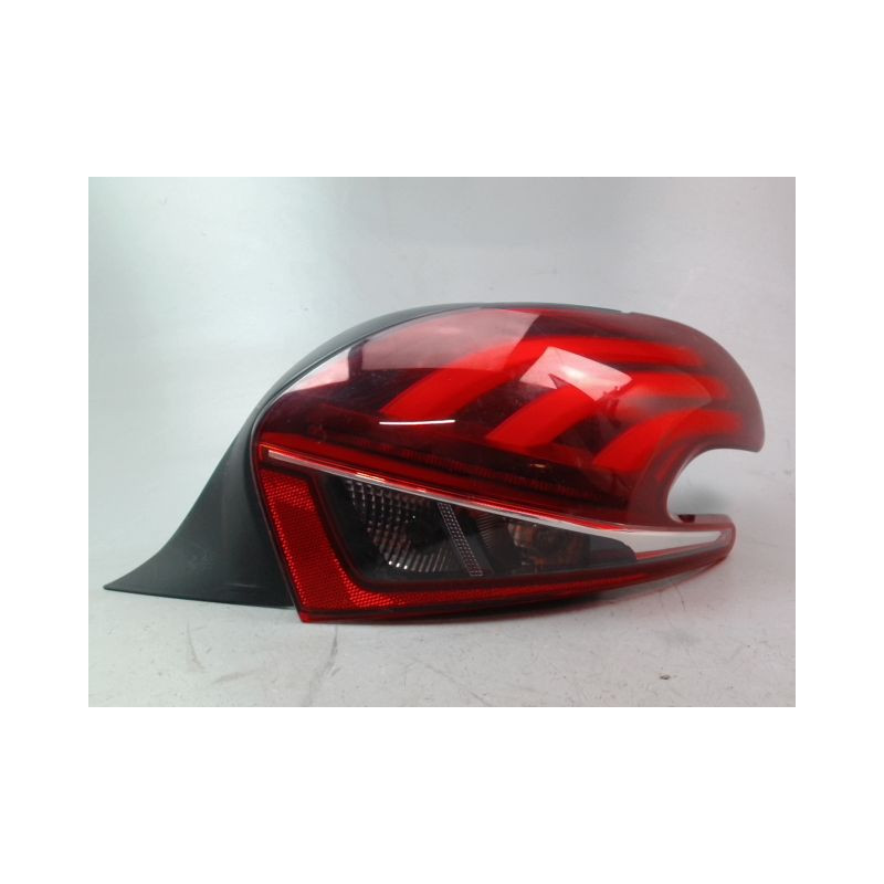 FEU ARRIERE GAUCHE  PEUGEOT 208