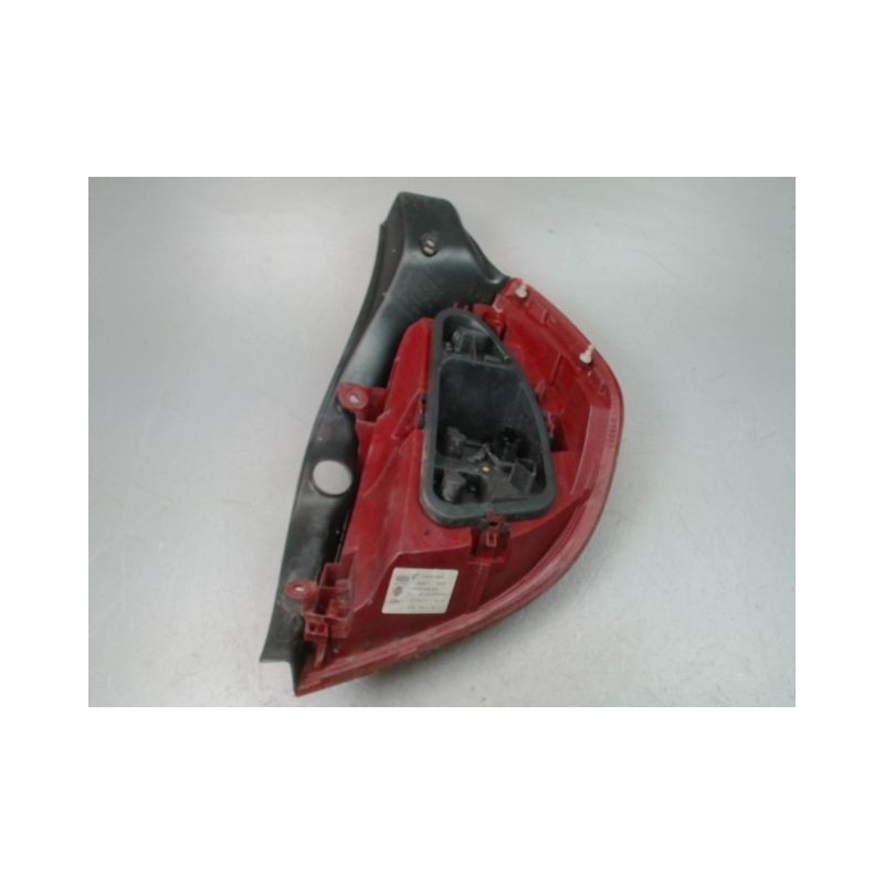 FEU ARRIERE GAUCHE  RENAULT CLIO III Phase 2 2009-2014