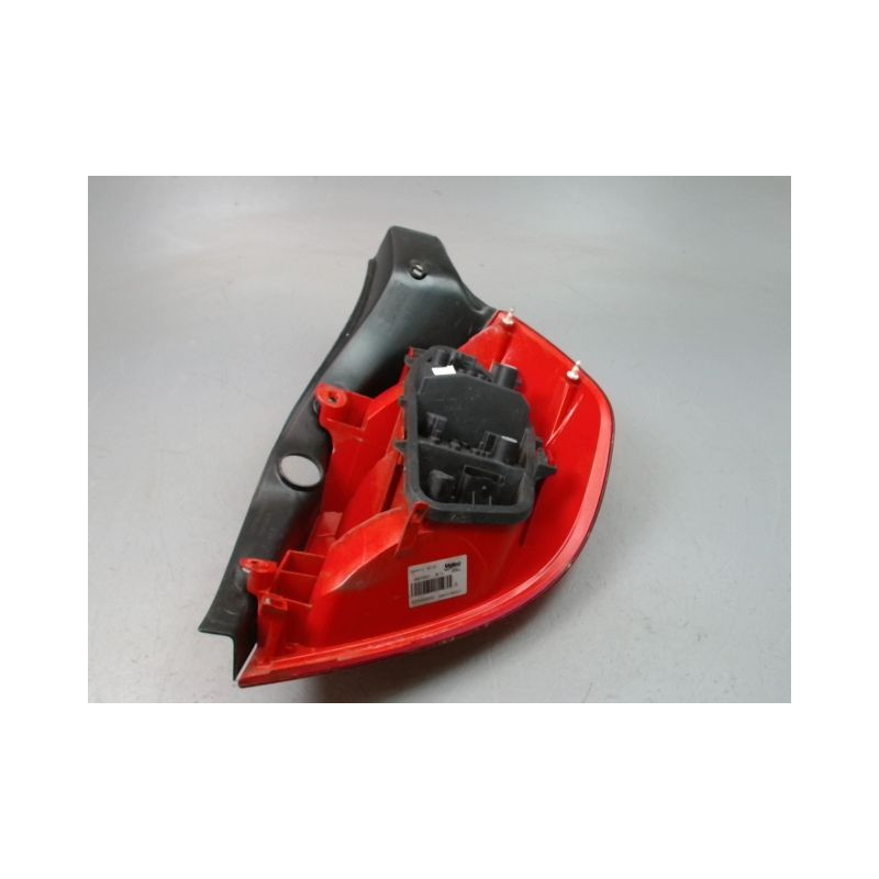 FEU ARRIERE GAUCHE  RENAULT CLIO III Phase 1 2005-2009