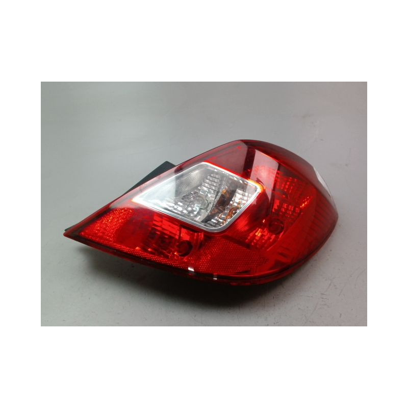 FEU ARRIERE DROIT OPEL CORSA IV Phase 2 (D) 2011-2015