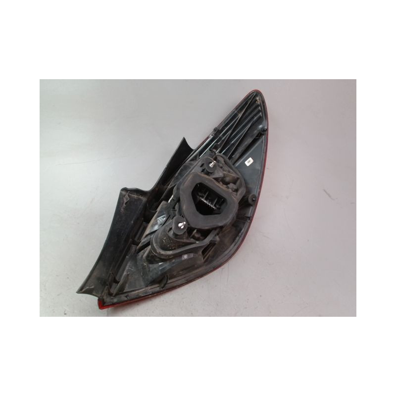 FEU ARRIERE GAUCHE  OPEL CORSA IV Phase 2 (D) 2011-2015