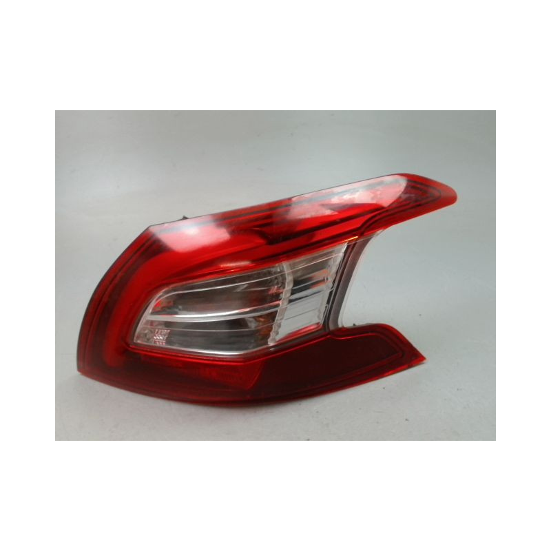 FEU ARRIERE DROIT PEUGEOT 308 2011-