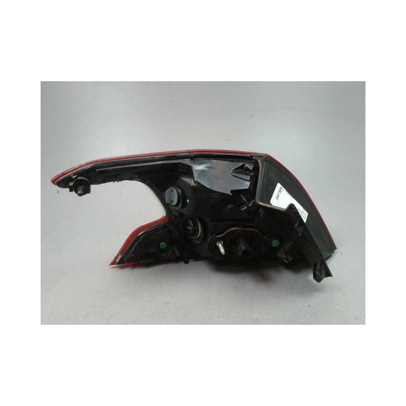 FEU ARRIERE DROIT PEUGEOT 308 2011-