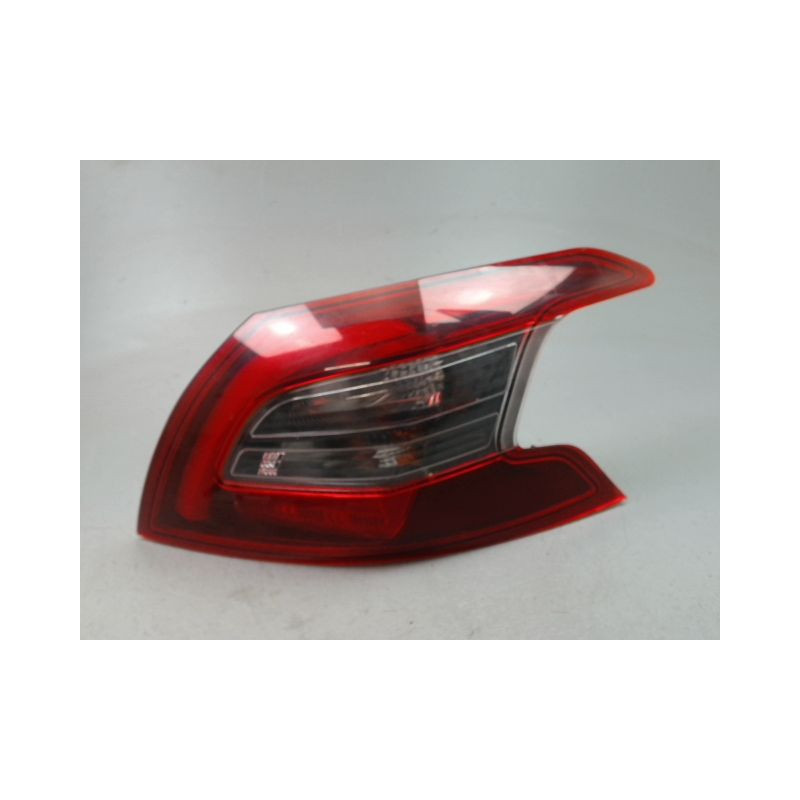 FEU ARRIERE DROIT PEUGEOT 308 2011-