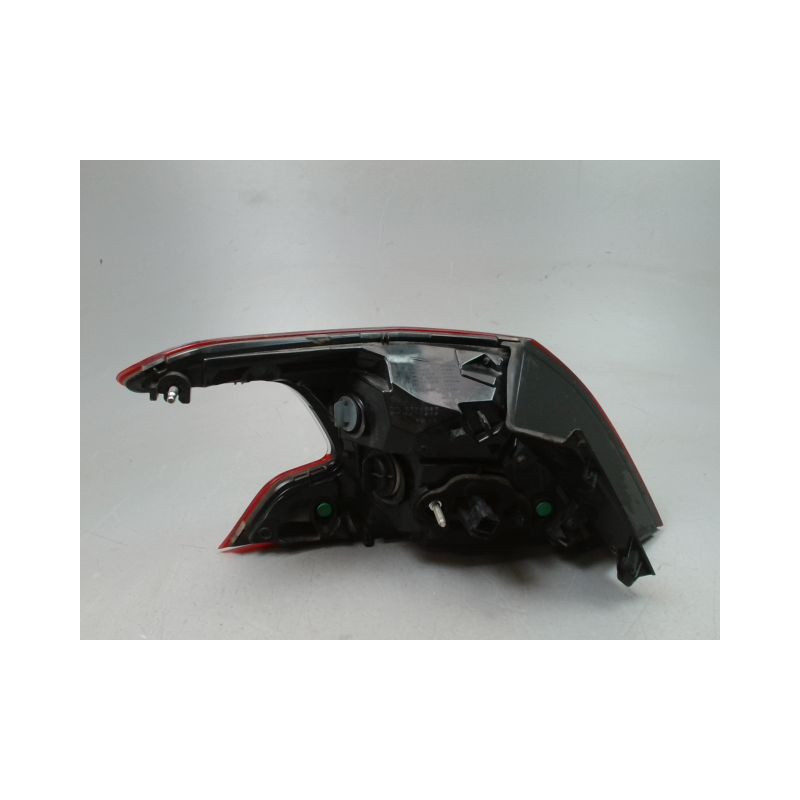 FEU ARRIERE DROIT PEUGEOT 308 2011-
