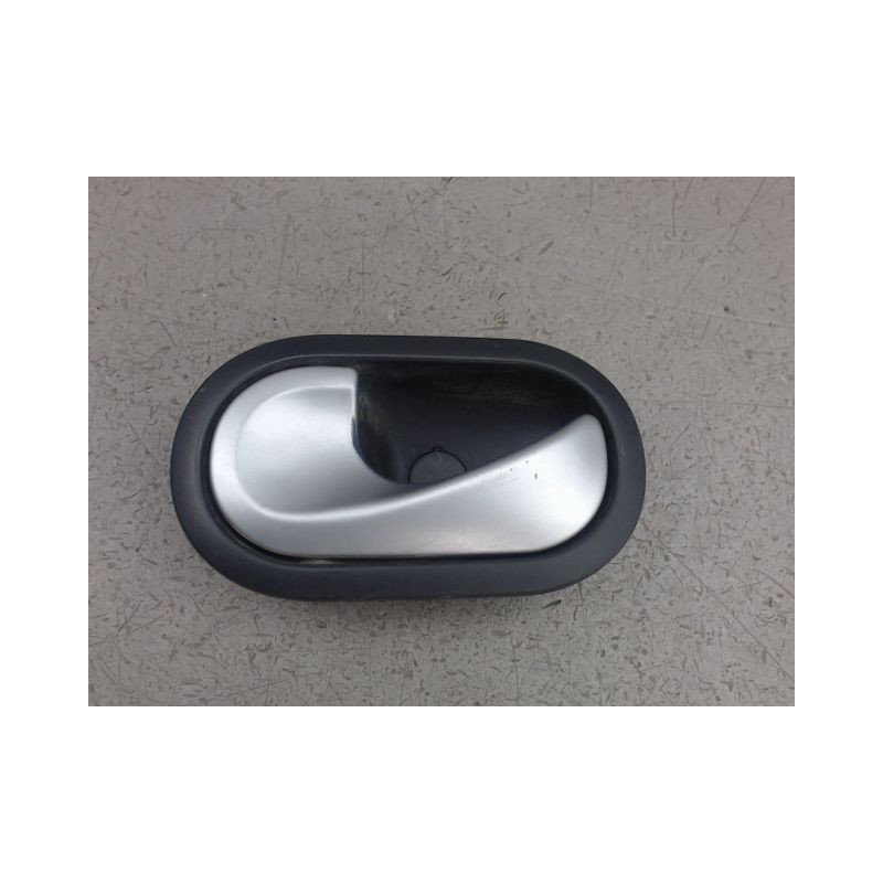 POIGNEE INTERIEURE PORTE AVANT GAUCHE RENAULT KANGOO