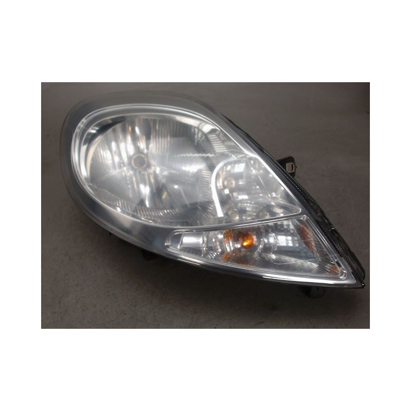 PHARE DROIT RENAULT TRAFIC