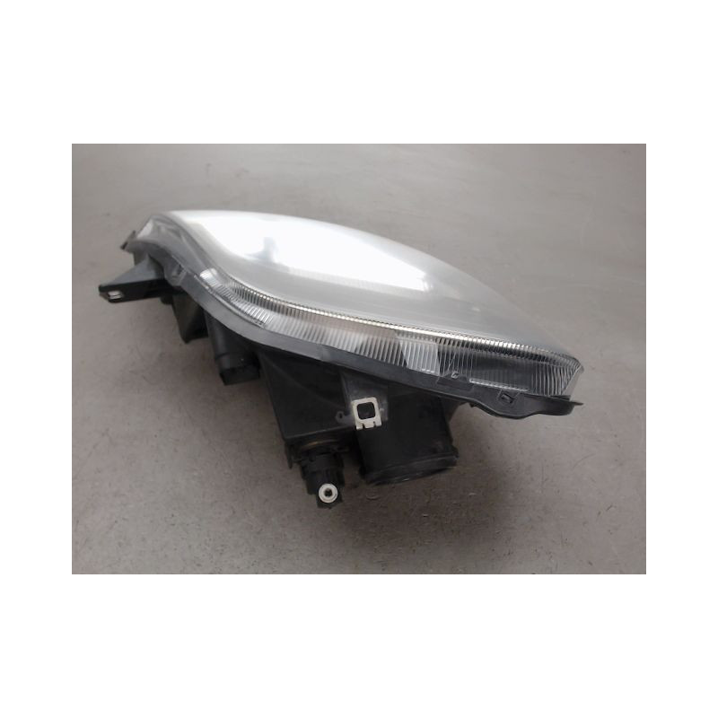PHARE DROIT RENAULT TRAFIC