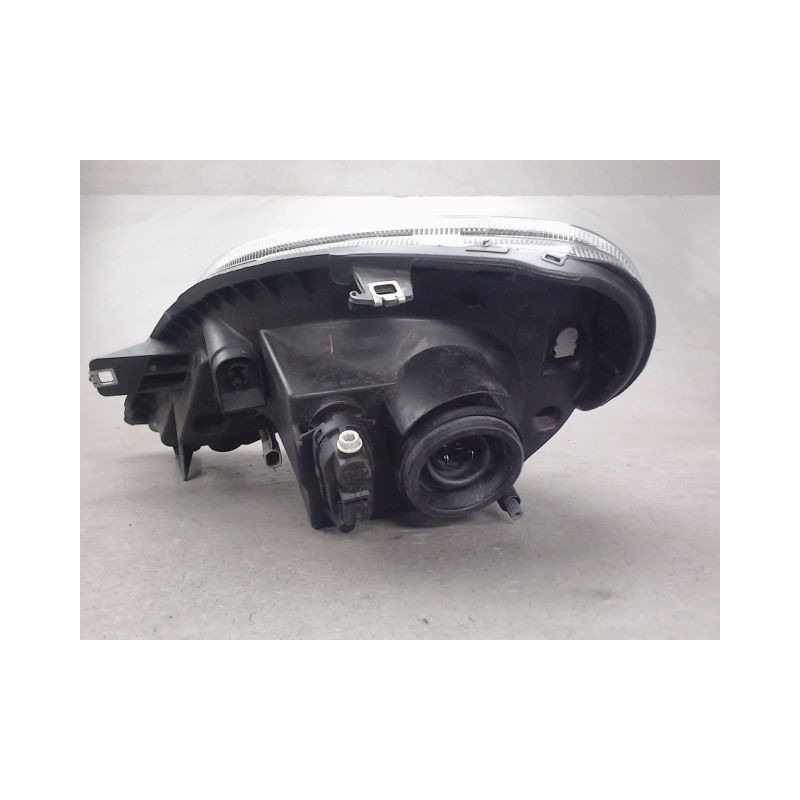 PHARE DROIT RENAULT TRAFIC