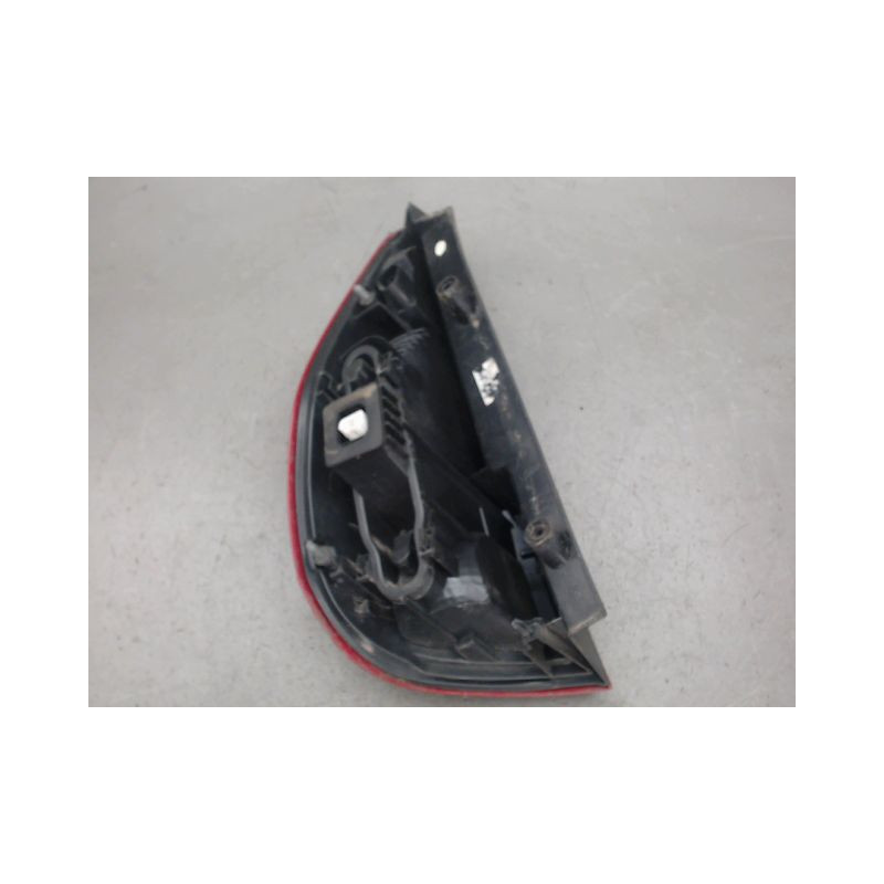 FEU ARRIERE DROIT RENAULT MEGANE