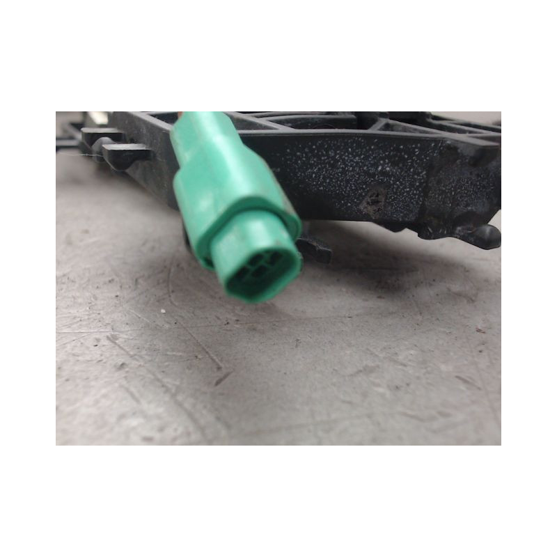 POIGNEE EXTERIEURE PORTE AVANT DROIT FORD KUGA