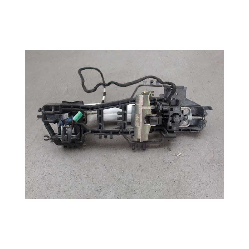 POIGNEE EXTERIEURE PORTE AVANT DROIT FORD KUGA