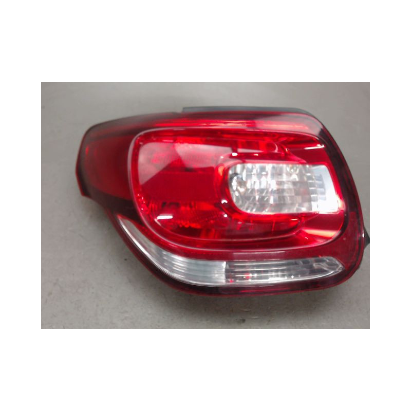 FEU ARRIERE GAUCHE  CITROEN DS3