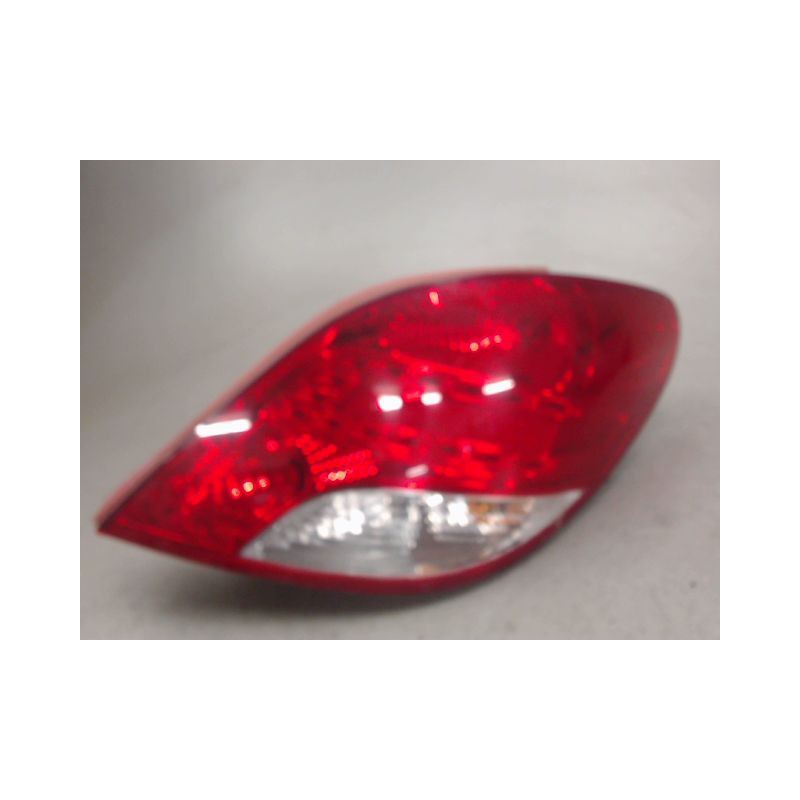 FEU ARRIERE DROIT PEUGEOT 207