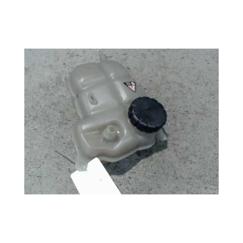 VASE EXPANSION MERCEDES GLB