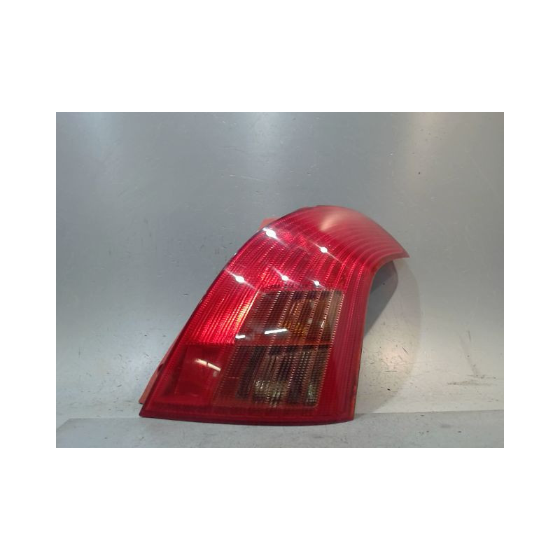 FEU ARRIERE DROIT SUZUKI SWIFT