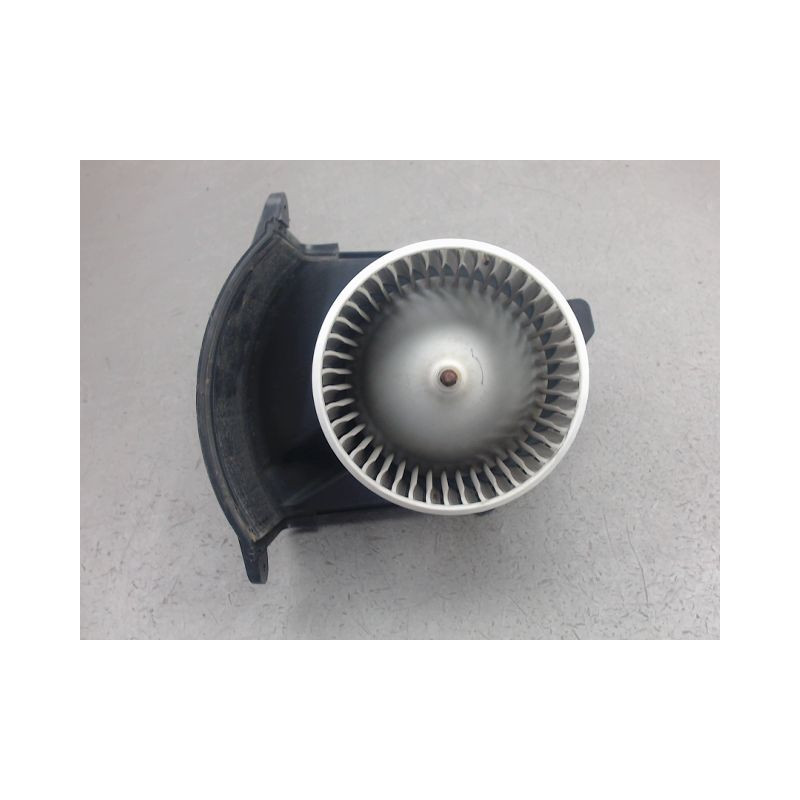 MOTEUR VENTILATEUR CHAUFFAGE MERCEDES CITAN