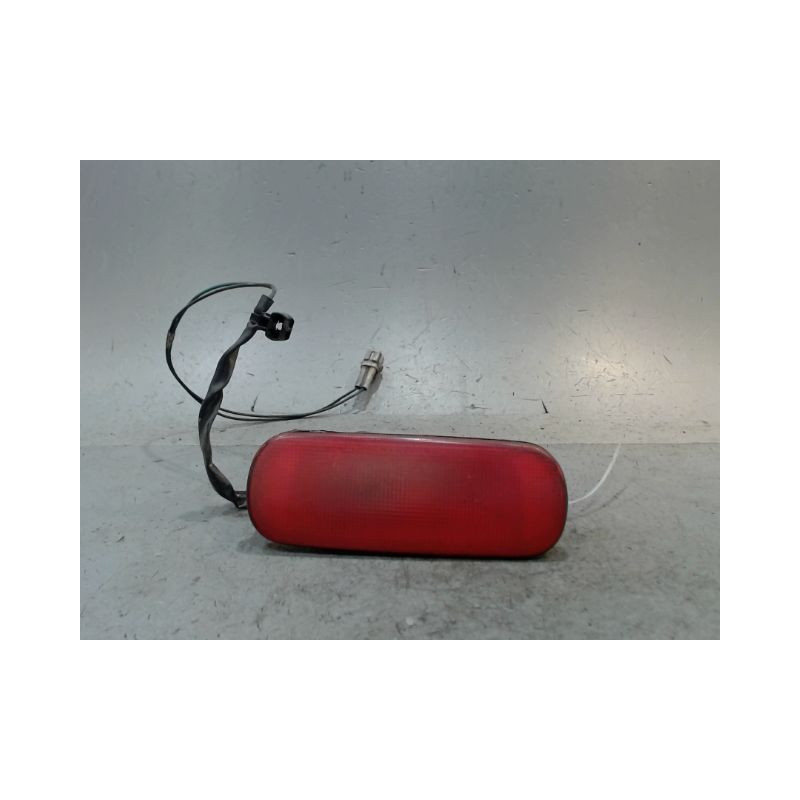 FEU BROUILLARD CENTRAL ARRIERE SUZUKI SWIFT