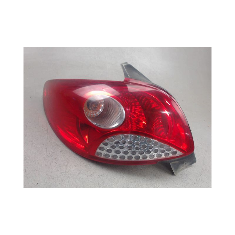 FEU ARRIERE GAUCHE  PEUGEOT 206