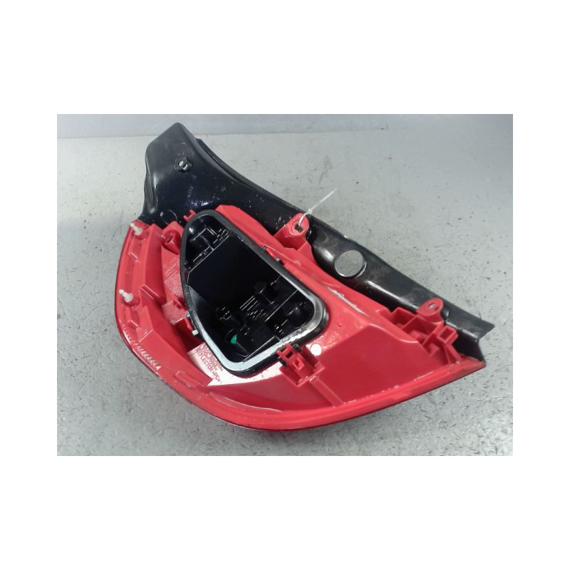 FEU ARRIERE DROIT RENAULT CLIO III 2009-