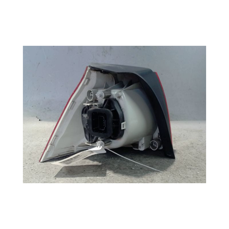 FEU ARRIERE DROIT VOLKSWAGEN GOLF V 2003-2009