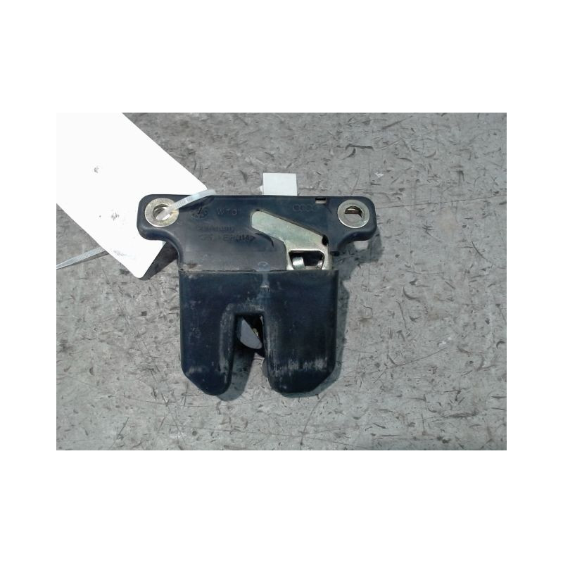 SERRURE COFFRE ARRIERE AUDI A4 95-99