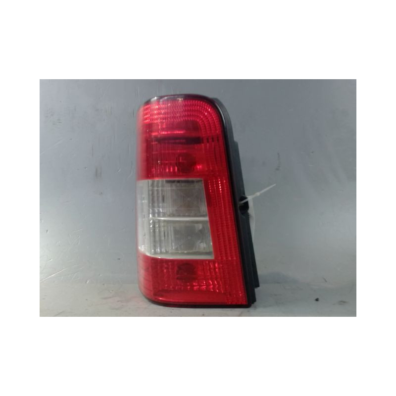 FEU ARRIERE GAUCHE  PEUGEOT PARTNER FGT 2002-