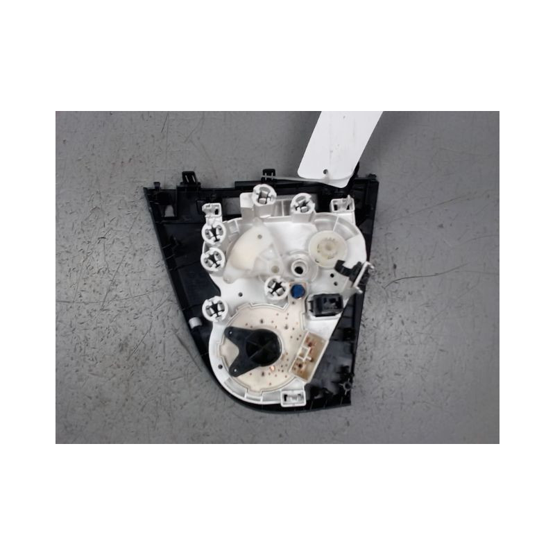 COMMANDE DE CHAUFFAGE DAIHATSU CUORE