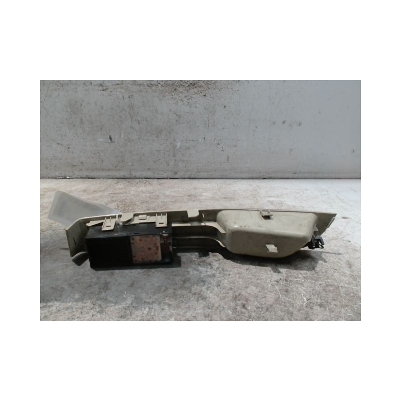 COMMANDE LEVE-GLACE PORTE AVG NISSAN MICRA