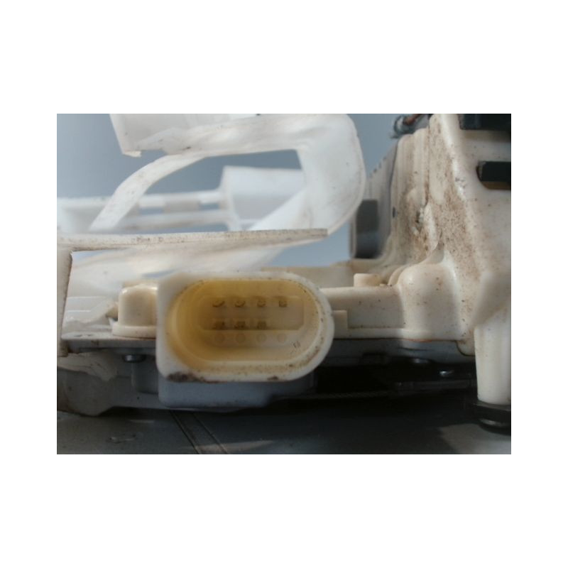 SYSTEME CONDAMNATION ARRIERE GAUCHE VOLKSWAGEN PASSAT SW 2005-