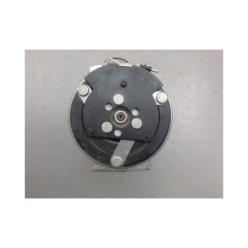 COMPRESSEUR AIR CONDITIONNE RENAULT CLIO