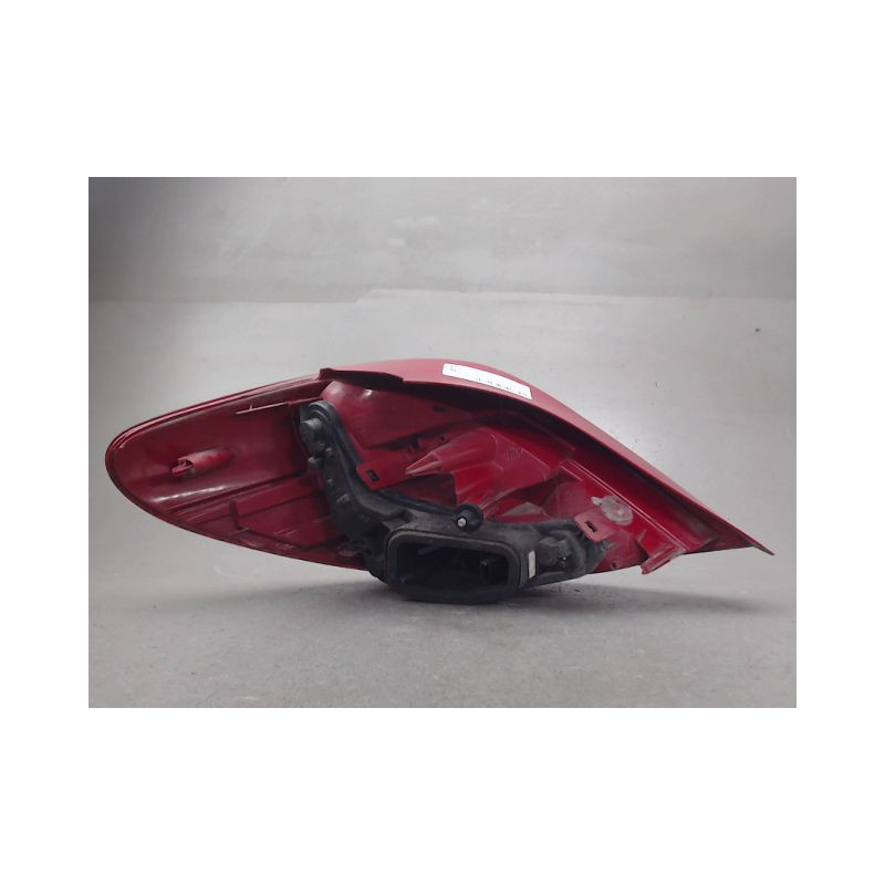 FEU ARRIERE GAUCHE  PEUGEOT 207