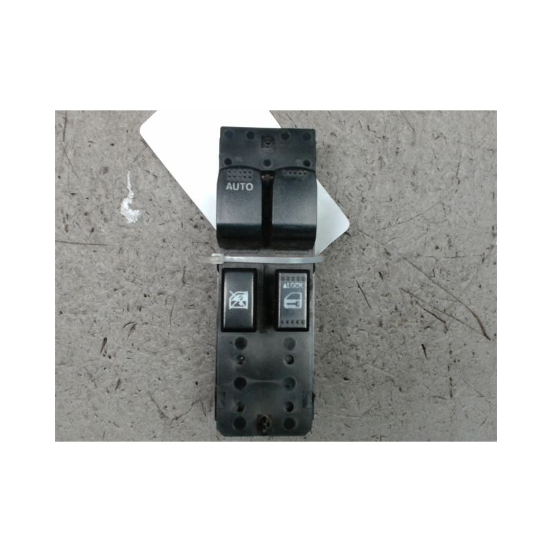 COMMANDE LEVE-GLACE PORTE AVG SUZUKI SWIFT