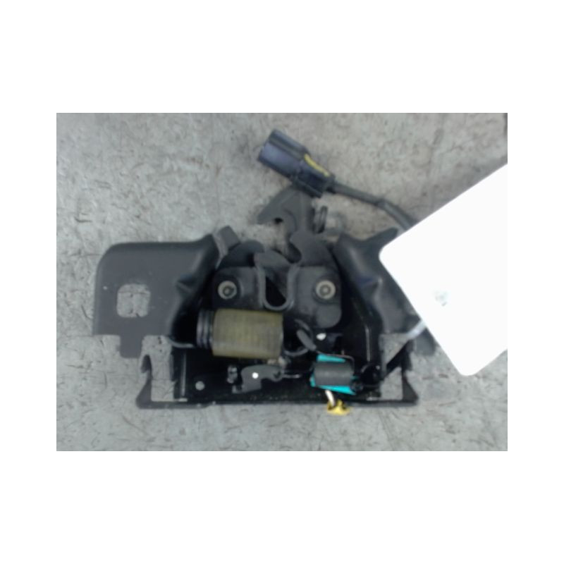 SERRURE CAPOT RENAULT CAPTUR