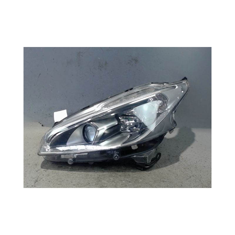 PHARE GAUCHE PEUGEOT 208